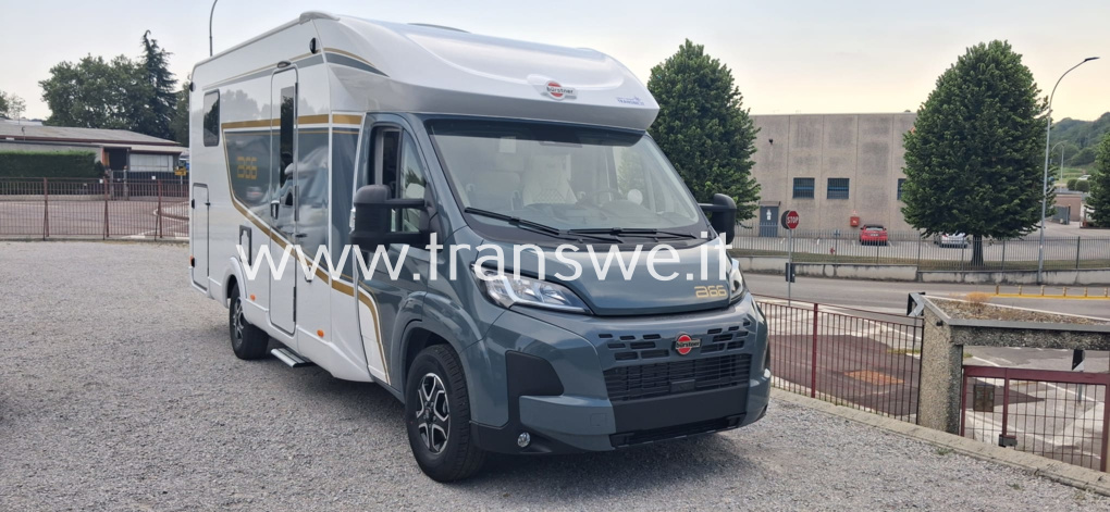 Burstner-B66-732-camper-semintegrale-con-letto-centrale-nautico-pronta-consegna-in-vendita-presso-transweit-concessionario-e-assistenza-camper-e-caravan3