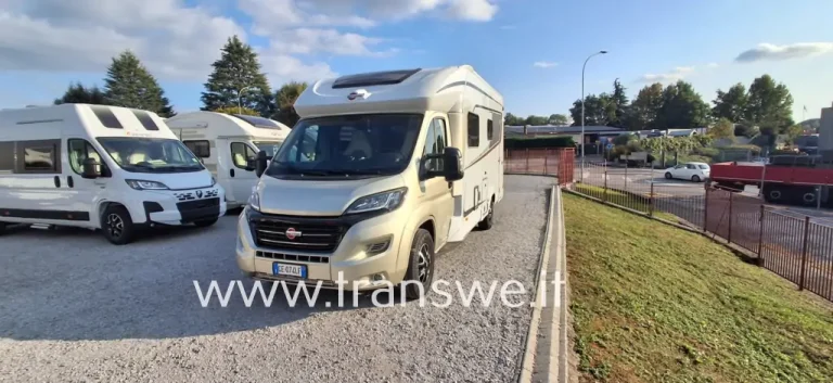 Burstner-Lyseo-684TD-camper-semitegrale-con-ampio-garage-in-coda-occasione-pronta-consegna-in-vendita-presso-transweit-concessionario-e-a