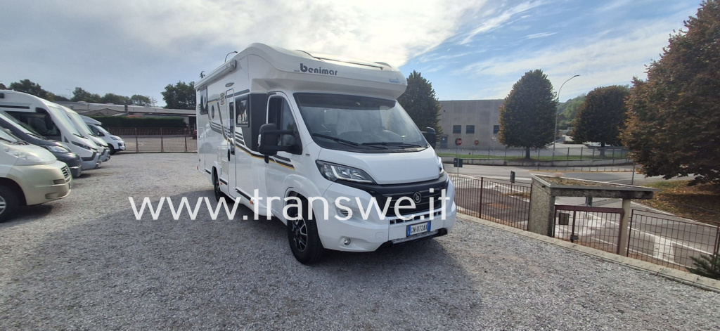 Camper-semintegrale-Benimar-Mileo-268-camper-semintegrale-con-letti-gemelli-camper-semitegrale-con-ampio-garage-in-coda-occasione-pronta-consegna-in-vendita-presso-transweit-concessionario-como