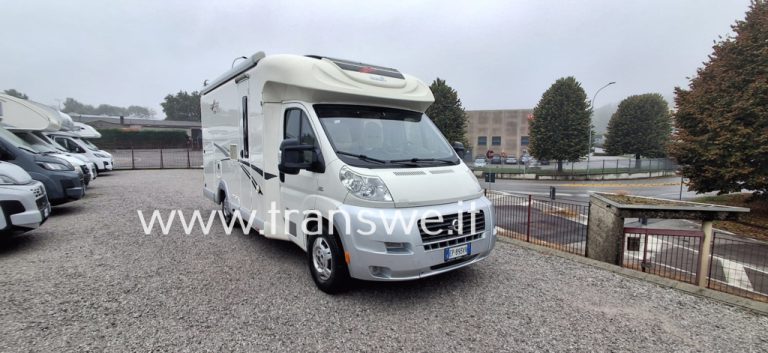 Carthago-Chic-Cline-t4.2-camper-semitegrale-con-ampio-garage-in-coda-occasione-pronta-consegna-in-vendita-presso-transweit-concessionario-e-assistenza-camper-e-caravan