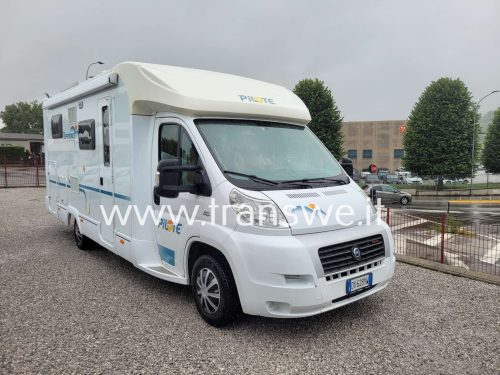 Camper-semintegrale-con-letti-gemelli-Pilote-Reference-P720-usato-in-vendita-presso-transweit-concessionario-e-assistenza-como-milano-monza-varese-lecco14