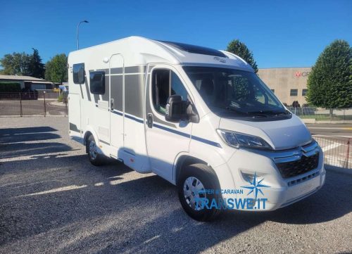 Carado V132 camper van compatto con garage in coda in pronta consegna presso transweit concessionario e assistenza camper e caravan como, monza, milano